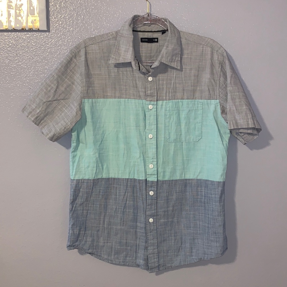 Ocean Current men’s medium colorblock short sleeve button down shirt
